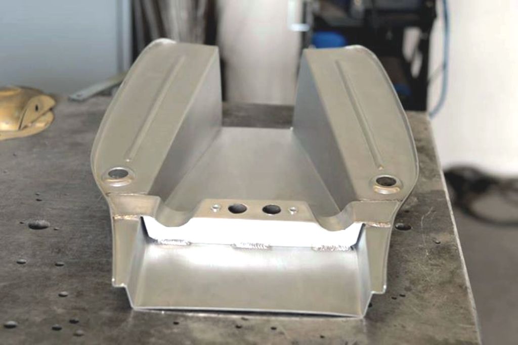 image	3				