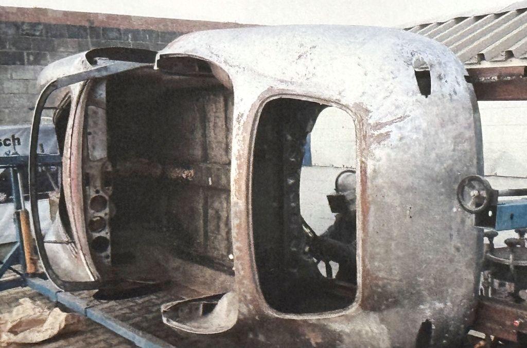 image	3				